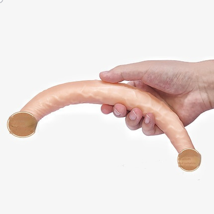 Qianyue front and back, big and thin, two headed female masturbates with a penis