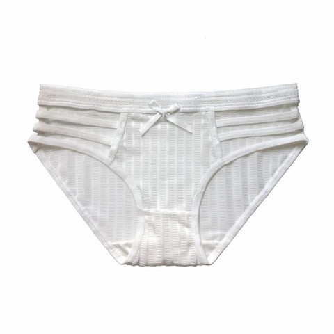 Sexy thin triangle pants with a delicate belt and exposed waist, tempting and sexy