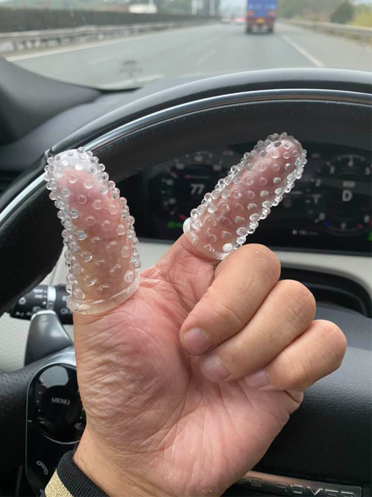 Pleasing A/G points with passionate finger cots