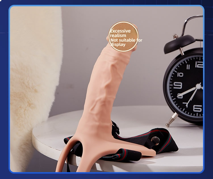 Aiya Physics enlarges and thickens, wearing a penis