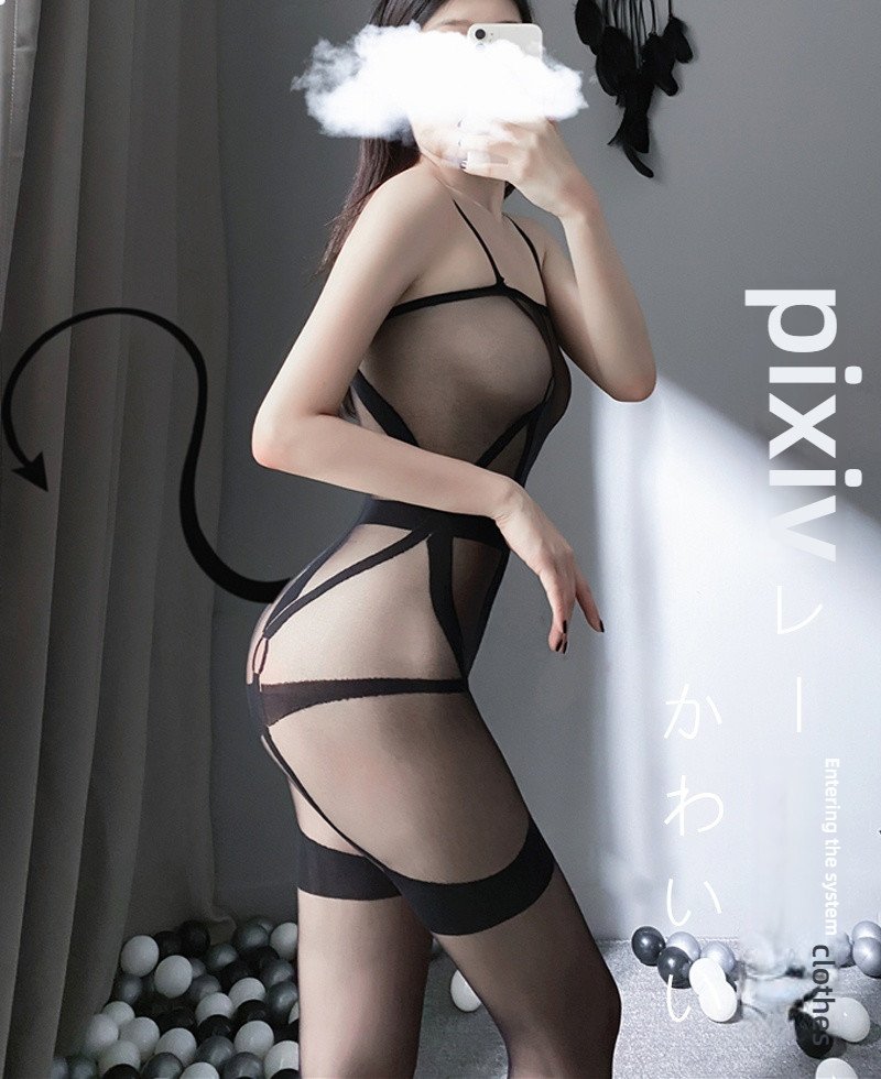 Stacy's temperament is interesting. Underwear shapewear, jumpsuit, backless, open top outfit