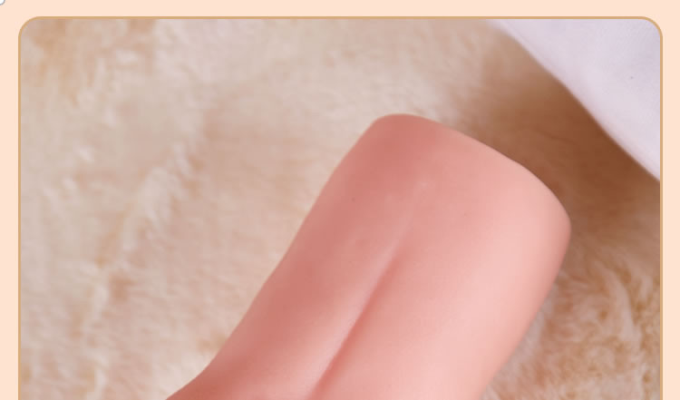 COC plump and chubby girl with a full and fleshy texture, a famous vessel
