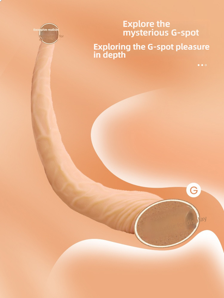 Qianyue front and back, big and thin, two headed female masturbates with a penis